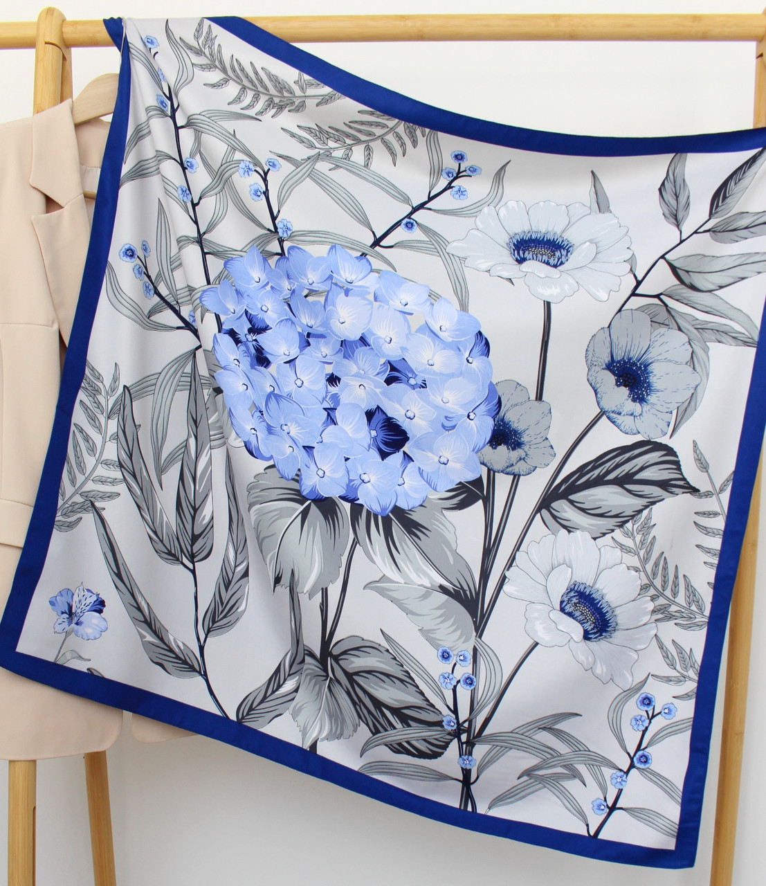 Хустка шовкова "Сандра гортензія" сіра 208015, фото 1