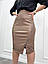 Шкіряна спідниця олівець великого розміру модна з розрізом молодіжна на блискавці, чорна, бежева, р. 50, 52, 54, фото 2