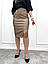 Шкіряна спідниця олівець великого розміру модна з розрізом молодіжна на блискавці, чорна, бежева, р. 50, 52, 54, фото 7