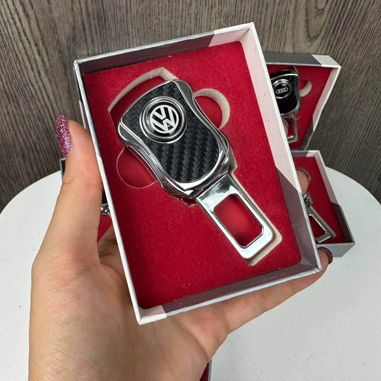 Перехідник ременя безпеки на подарунок у коробочці Toyota, BMW, Lexus, Mazda, Nissan, Subaru заглушка, фото 1
