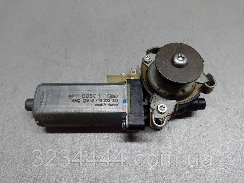 Моторчик регулювання сидіння MERCEDES GL-CLASS X164 06-12 M273923 2011 перед. (б/у), фото 1