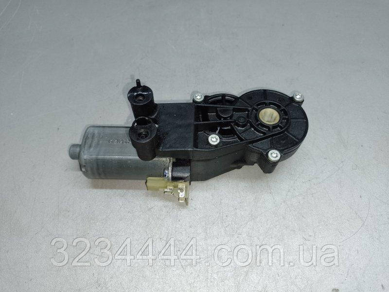 Моторчик регулювання сидіння MERCEDES GL-CLASS X164 06-12 M273923 2011 перед. прав. (б/у), фото 1