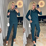 Темно-зелений жіночий костюм: кофта та звужені штани, фото 2