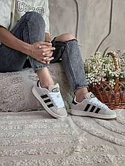 Жіночі кросівки замшеві Adidas Campus адідас сіро-бежеві з чорними полосками та високою підошвою
