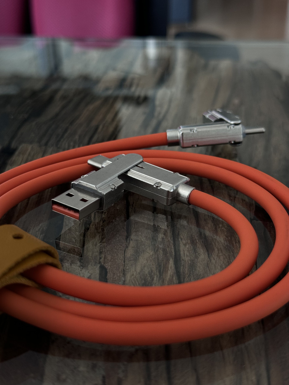 Універсальний зарядний кабель 4-в-1 з USB, Type-C та Lightning помаранчевий, фото 1