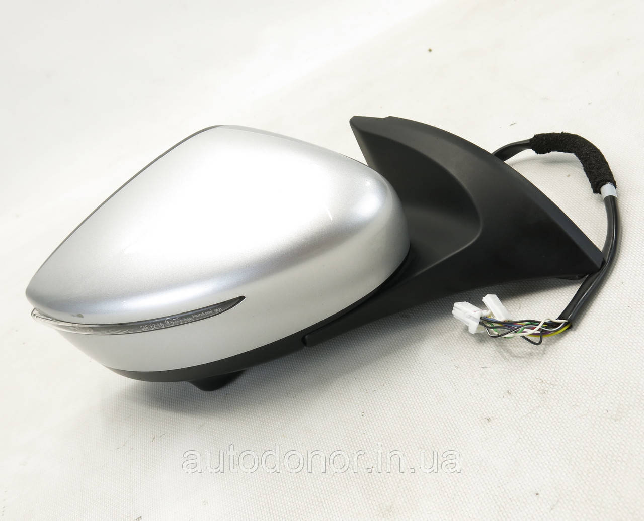 Зеркало заднего вида наружное з камерою правое Nissan Leaf ZE1 (18