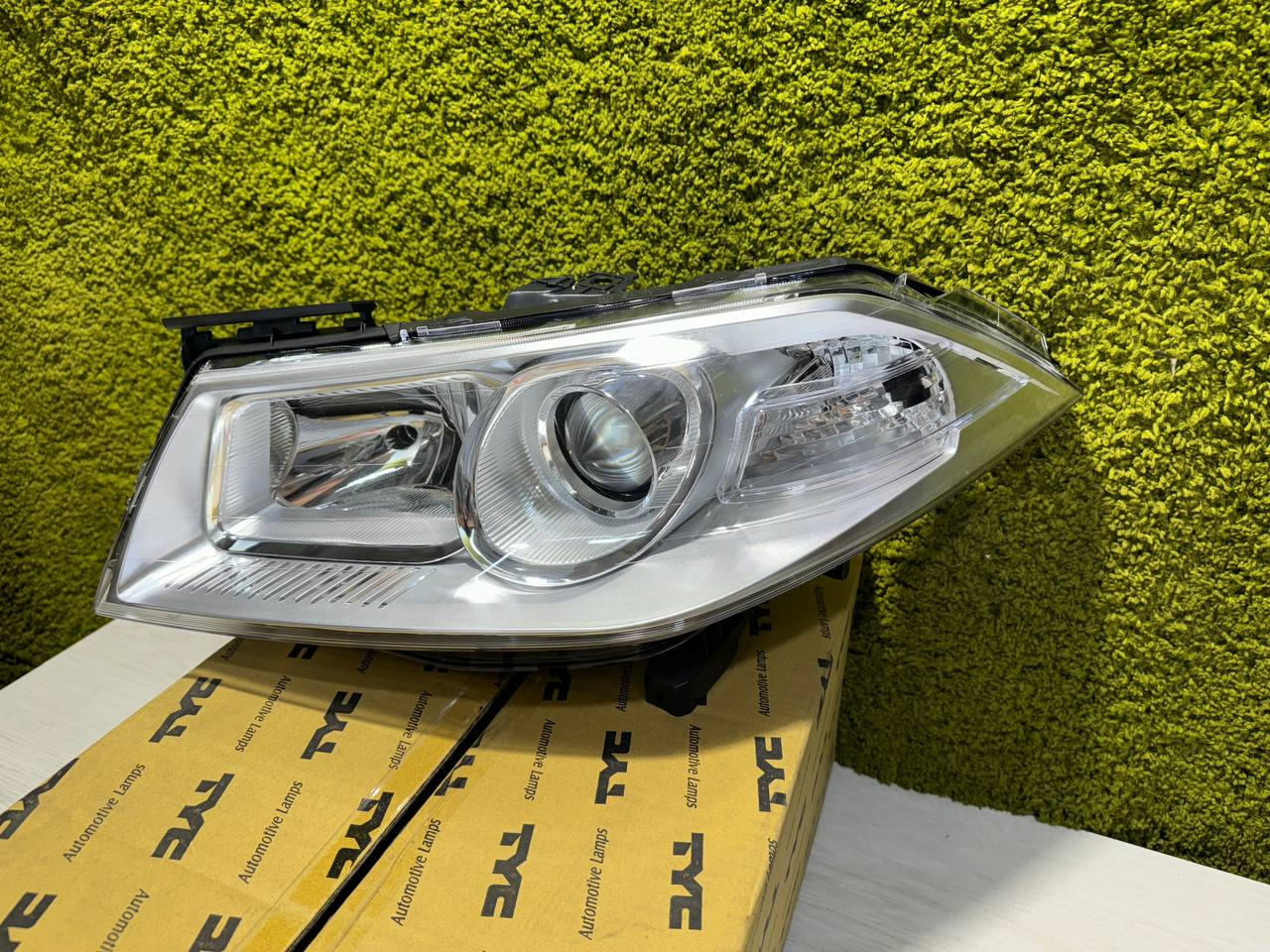 Фара передня ліва Renault Megane II 2006-2008 Фара ліва Рено меган 2 20-1072-05-2, 7701063218