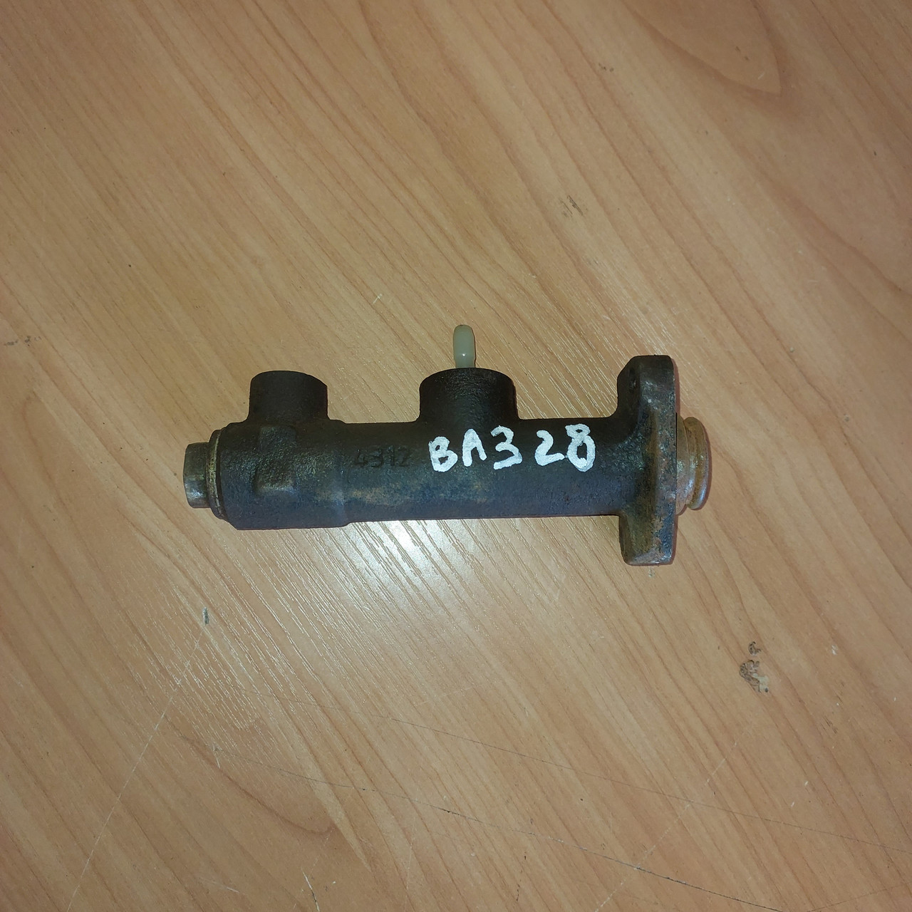 Главный цилиндр сцепления ВАЗ 2101, 2102, 2103, 2104, 2105, 2106, 2107 ...