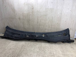 Пластик під лобове скло/Жабо MAZDA