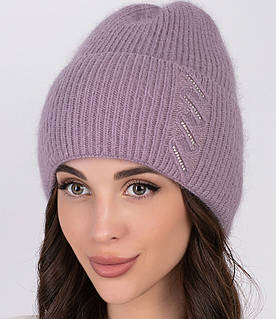 Жіноча зимова шапка «Міланія» з ніжної вовняної ангорової пряжі в кольорі тауп.