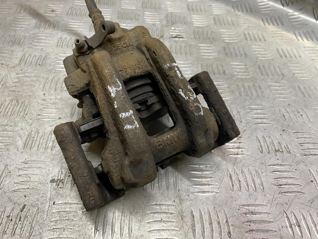 Б/В Суппорт задній правий BMW 3 F30 34216850858, фото 1