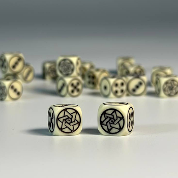 Кубики з більярдної кулі