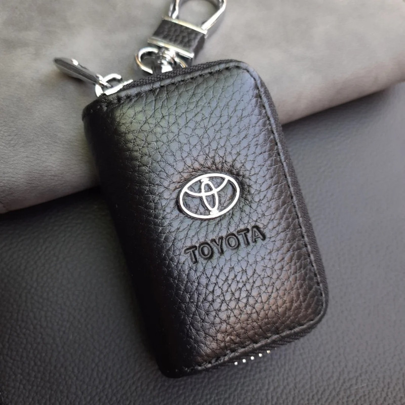ЧОХОЛ ДЛЯ КЛЮЧІВ З КАРАБІНОМ TOYOTA КОЖА