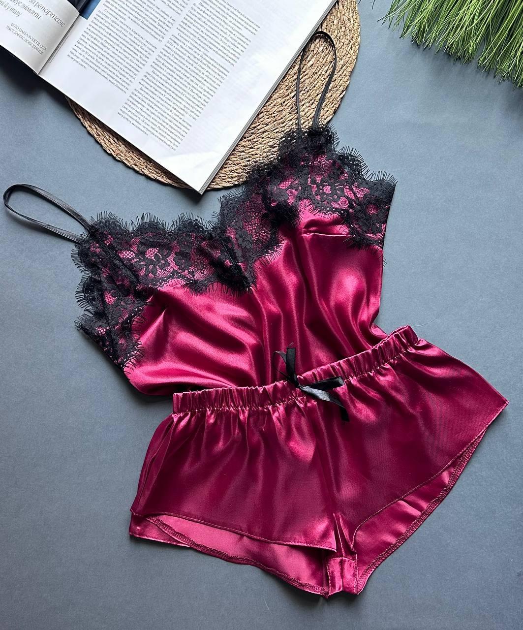 Бордова піжама жіноча майка шорти з атласу з мереживом