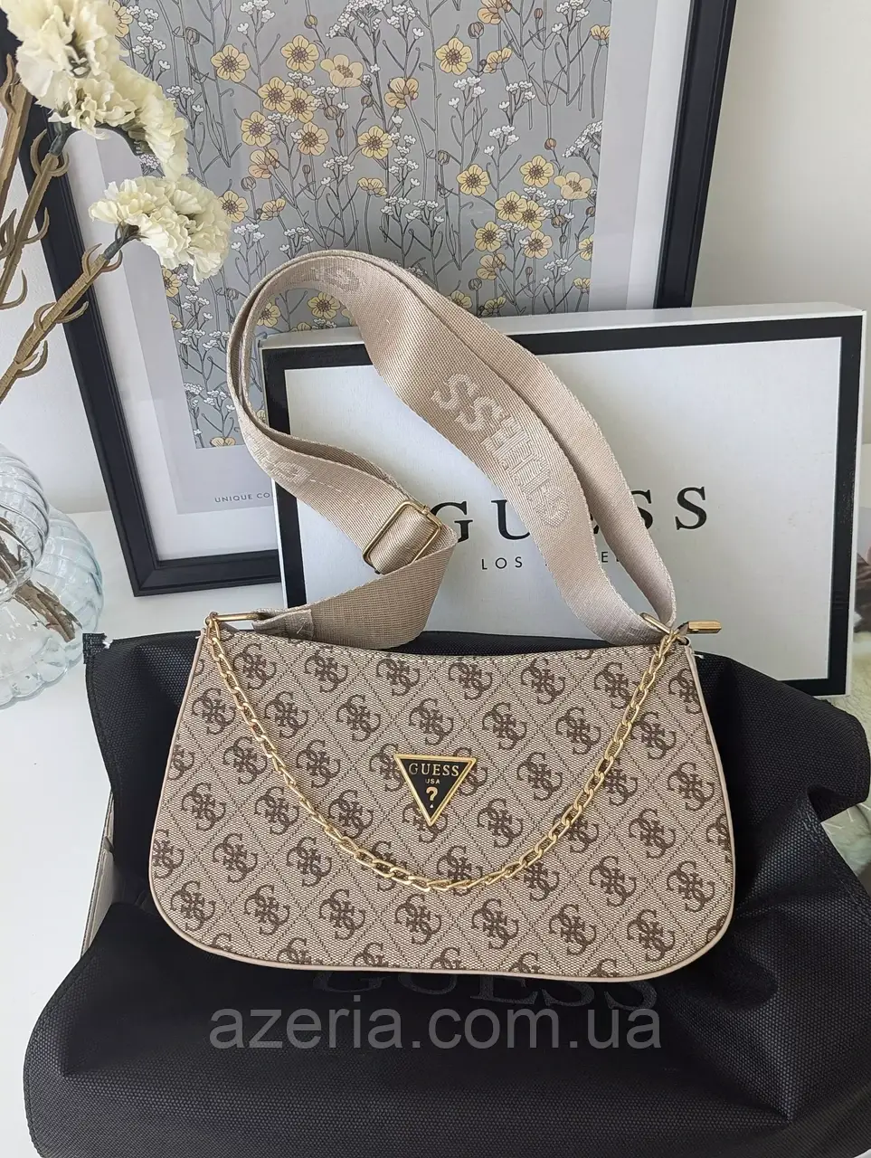 Стильна якісна фірмова жіноча сумка багет сумка-багет Guess сумка з ланцюжком сумка на плече