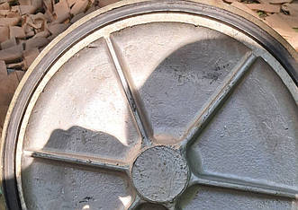 Ущільнювач на люк автоцистерни Урал 318х294х8 мм (4320)