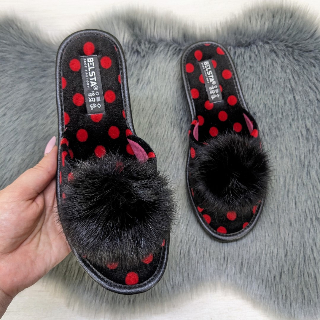 Капці жіночі Белста чорні в червоний горох з хутряним помпоном 4093, фото 1