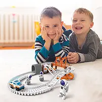 Трек 888-73 космодром, машинка 8см, фігурка 10см, 3шт, на батарейці, коробці, 35,5-25,5-7,5см, фото 4