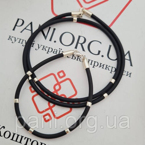 Комплект із чорного каучуку кольє та браслет зі срібними вставками, фото 1