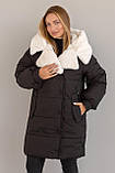 Коричнева жіноча зимова куртка оверсайз Фрея в розмірах 44-54, фото 4