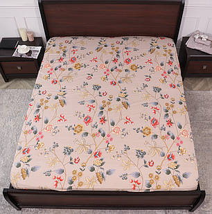 Бавовняне натяжне простирадло бязь для двоспального ліжка на гумці (160*200*25) захисне з квітковим принтом на бежевому, фото 1