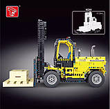 Конструктор дитячий вилочний навантажувач на дистанційному управлінні на 2028 деталей, фото 3