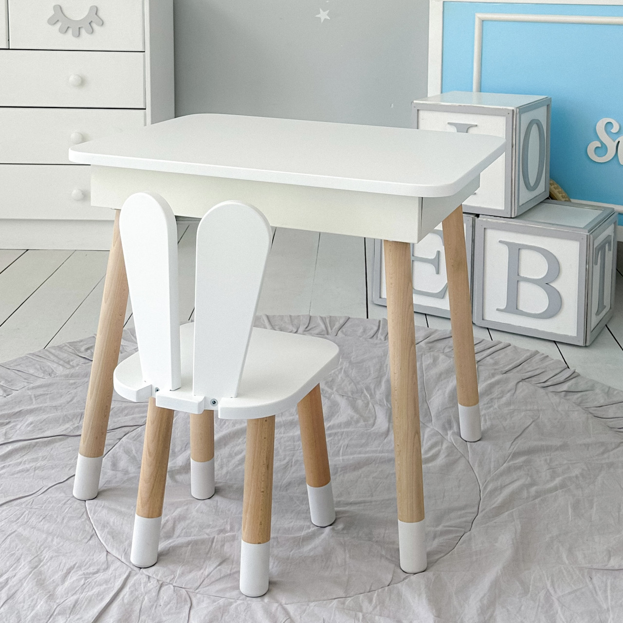 Стіл та стілець в дитячу, столик із підйомною шухлядою 53х60х45 стільчик вушка зайчика для відпочинку 26.5х26х25, білий, фото 1