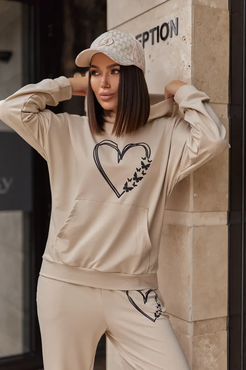 Спортивний жіночий костюм із двонитки кофта з капюшоном та кишенею-кенгуру з малюнком