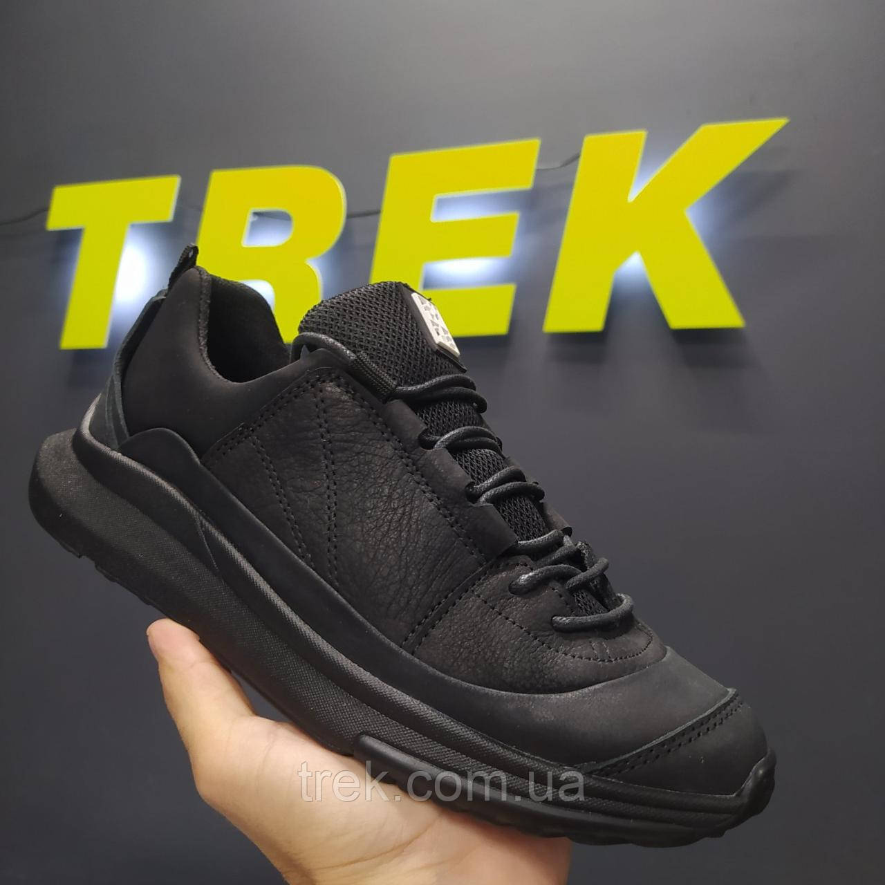 Кросівки чоловічі шкіряні чорні /10678/-43р