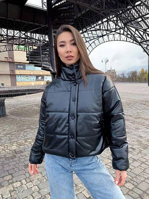 Модна коротка дута куртка на синтепоні розмір 40
