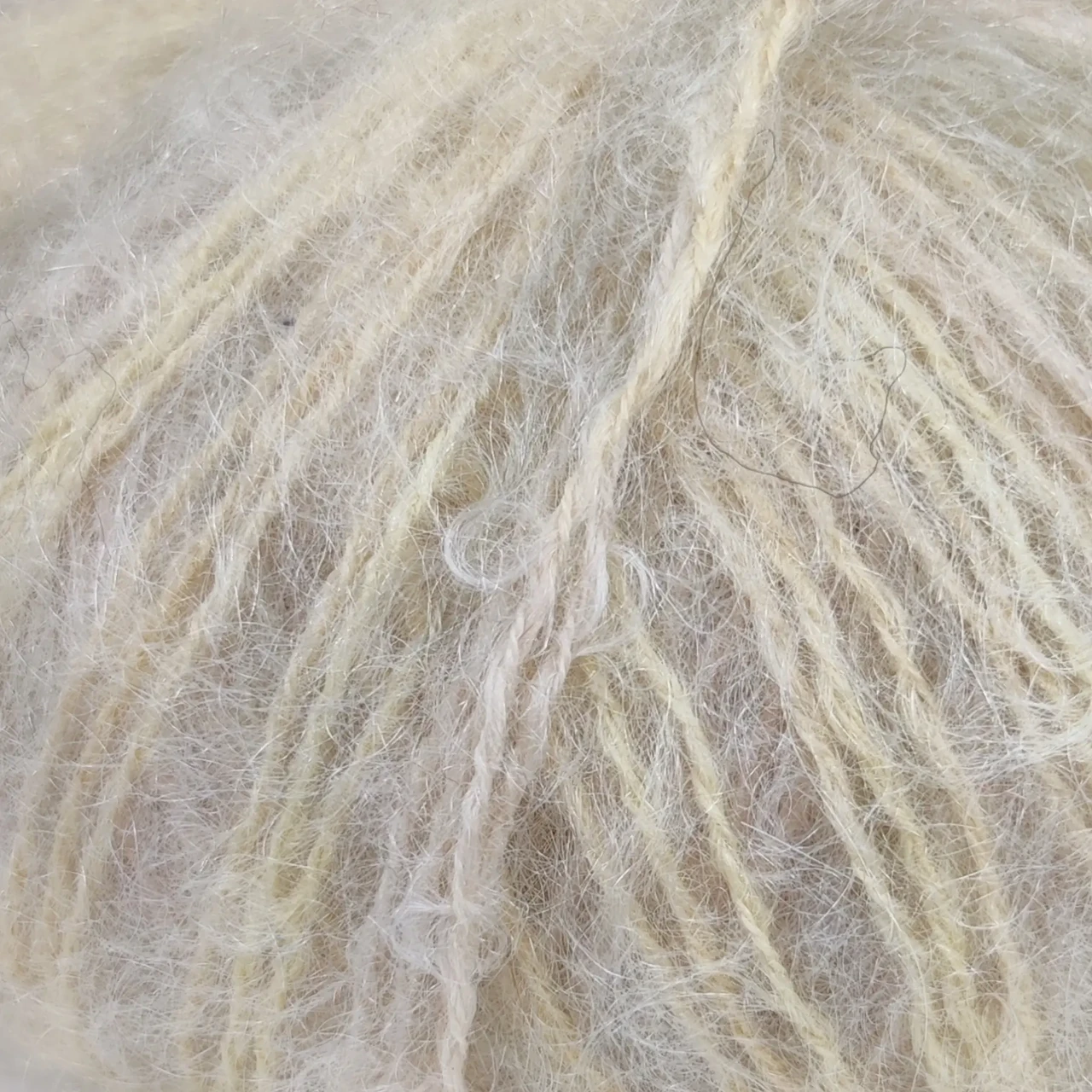 Пряжа Mohair Fantasie/Мохер Фантазія, ніжно сірий-бежевий 107