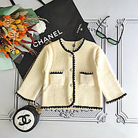 В'язаний білий жакет Шанель для дівчинки