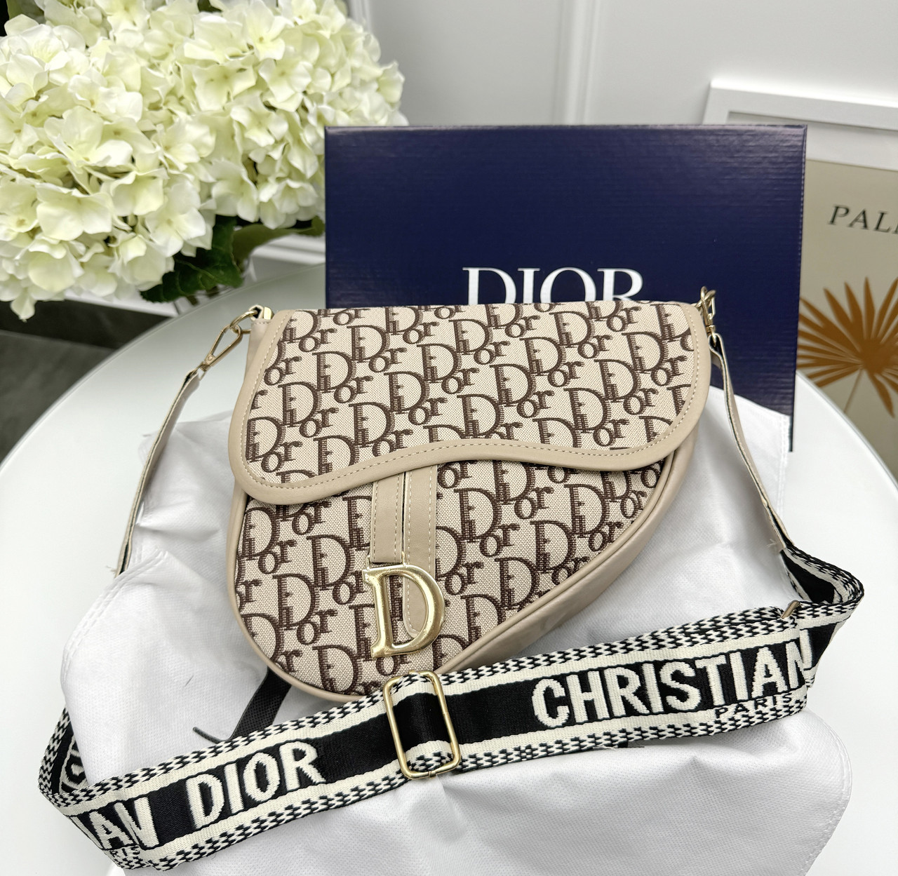 Сумка Dior SADDLE через плечі бежевий