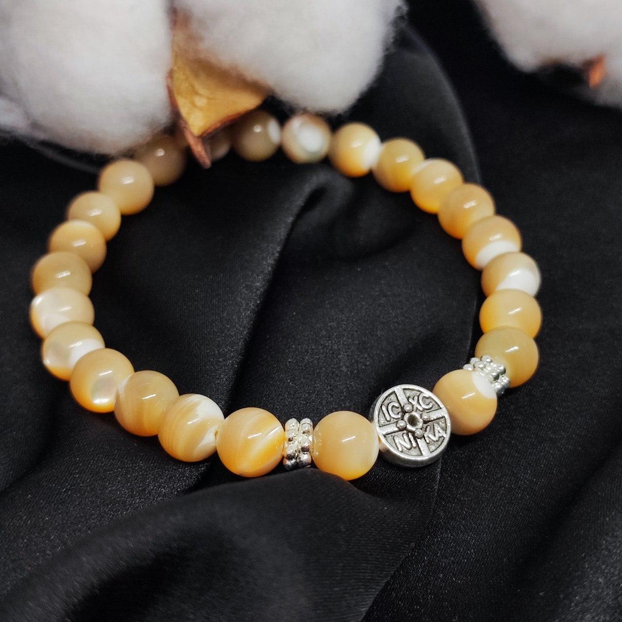 Браслет з перламутру на 24 намистини і вставкою Ніка, фото 1