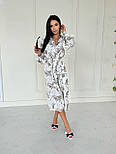 Квіткове плаття-сорочка міді на кнопках із поясом і довгими рукавами (р. 42-52) 2035839, фото 2
