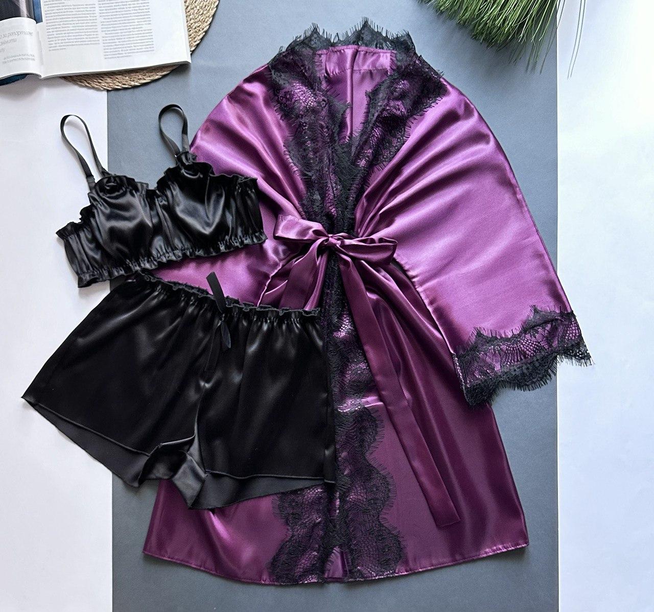 Комплект трійка, топ + шорти та жіночий халат.