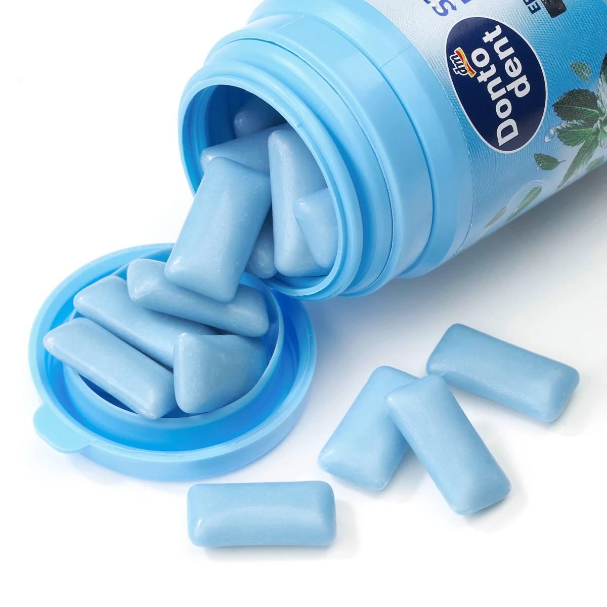 Жувальна гумка зі смаком м'яти Dontodent Strong Mint, без цукру та без аспартаму, 50 шт., Німеччина, фото 1