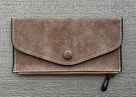 Стильний жіночий гаманець коричневого кольору