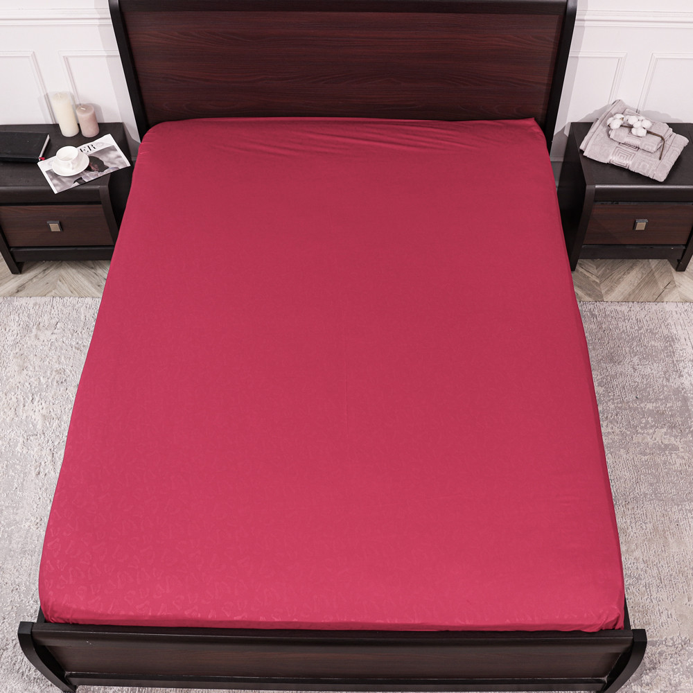 Двоспальне натяжне простирадло-чохол із поліестеру мікрофібра на гумці (160*200*25) червона однотонна з метеликами