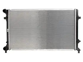 Радіатор охолодження Skoda Octavia A5, VW Golf V, Jetta V, Passat B6, Touran, Caddy III, Seat Altea, Toledo, Leon (Nissens)