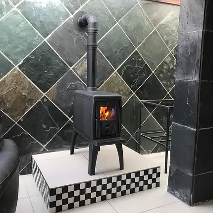 Опалювально-варильна піч буржуйка з чавуну на ніжках з плитою для будинку, дачі Plamen TRENK, фото 1