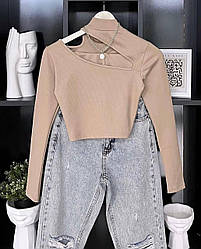 Стильний жіночий топ з з вирезом у бежевому кольорі