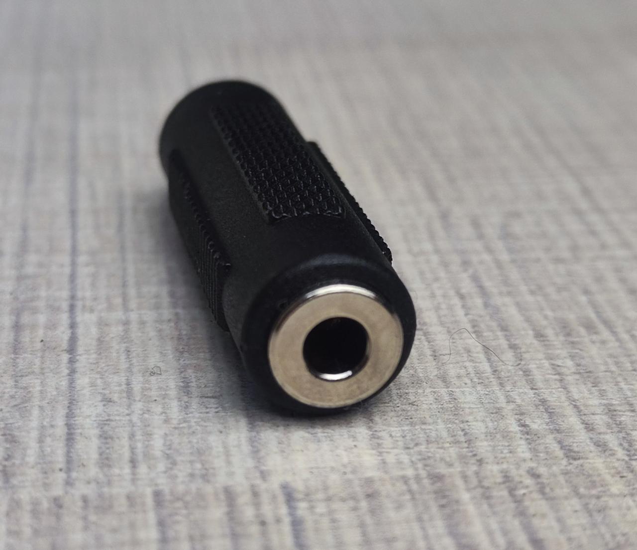З'єднувач перехідник Audio  jack 3,5 мм подовжувач