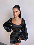 Жіночий атласний костюм з корсетом та спідницею міні з драпіруванням, фото 3