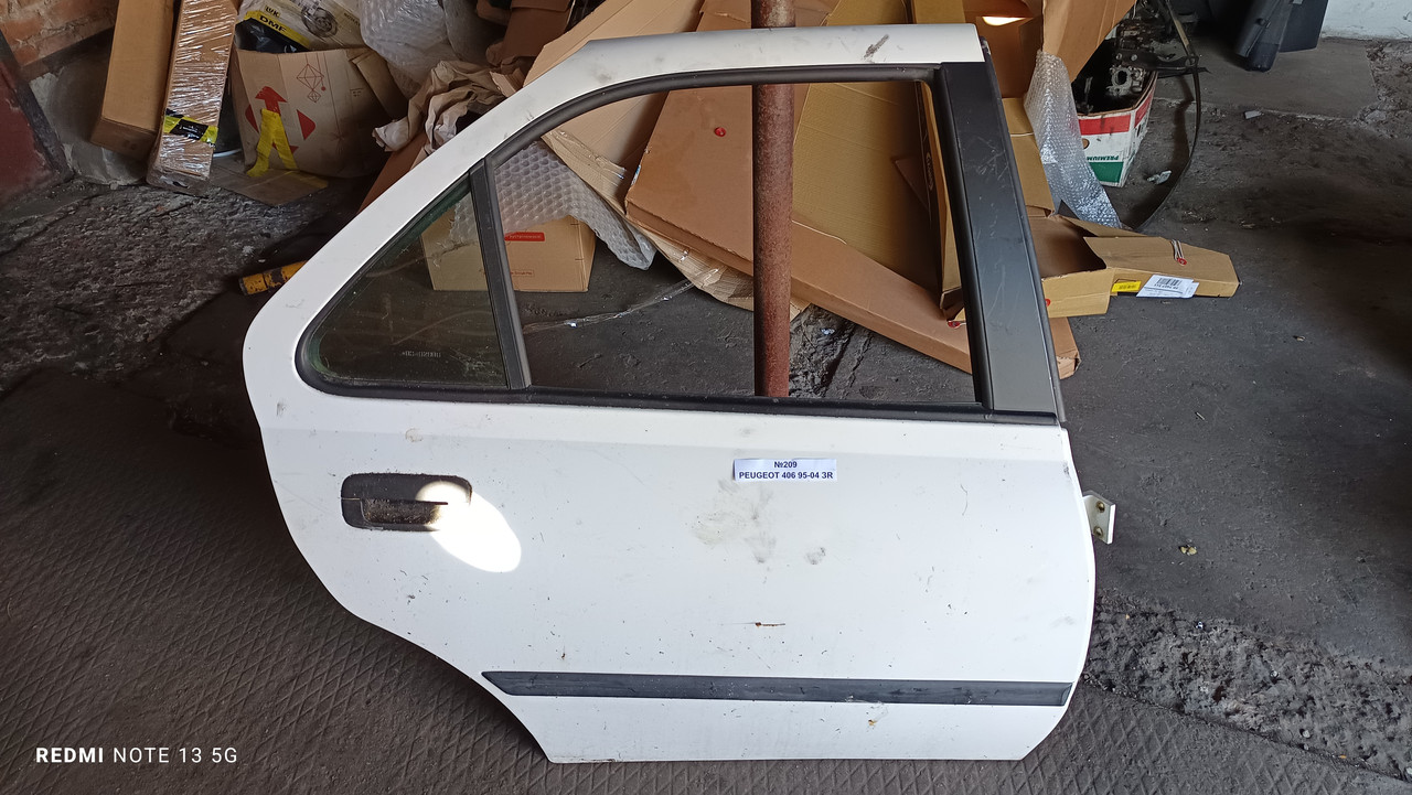 №209 Двері задні праві для Peugeot 406 95-04, фото 1