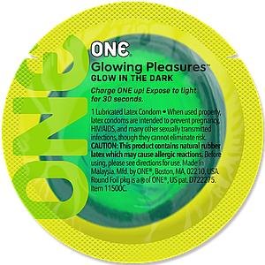 Презерватив ONE Glowing Pleasures, 1 шт, світиться в темряві, зі змазкою