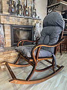 Крісло-гойдалка плетена з лози