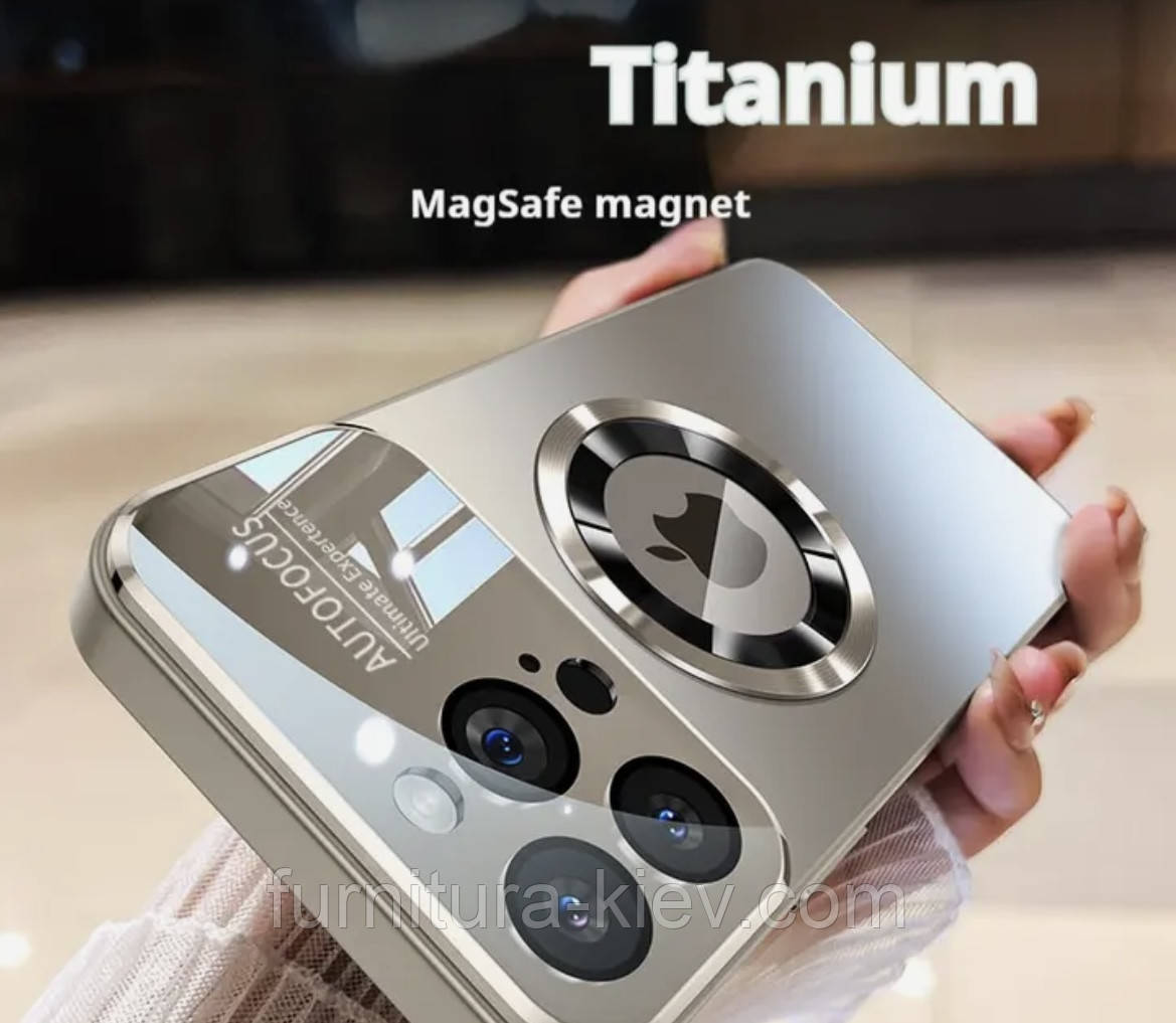 Серебристий титановий магнітний Magsafe чохол на iPhone 15 pro max
