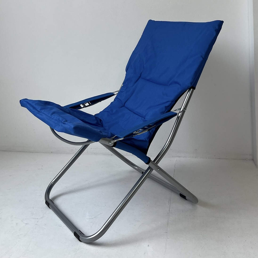 Складаний синій м'який стілець POUF BLUE