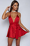 Ефектна атласна сукня-шорти міні з глибоким декольте - червоний S (680722128131), фото 4